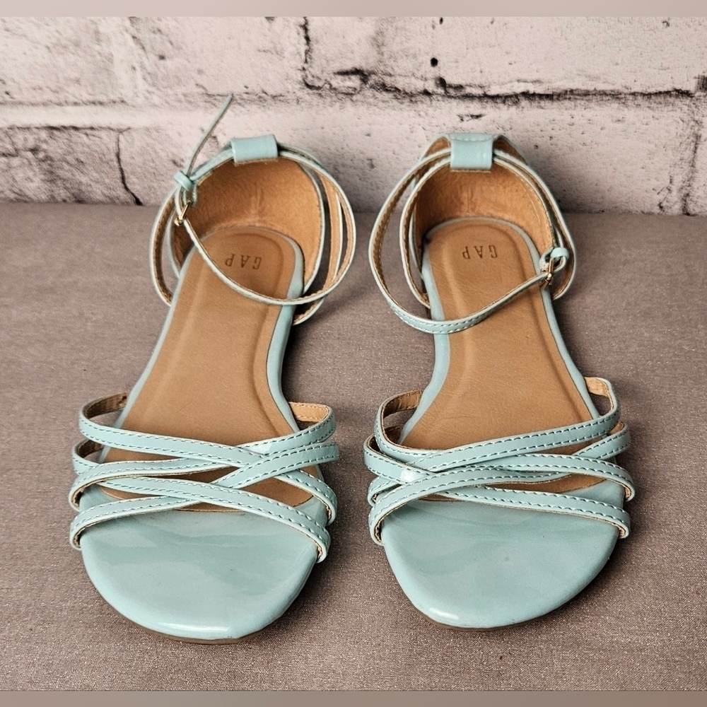 GAP Mint Green Strappy Flat Sandals Womens 7 Summer Minimalist